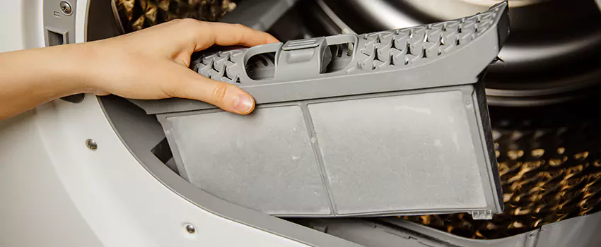 Signs Of A Clogged Dryer Lint Trap in Alice, Texas